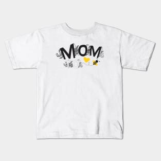 Mom to be | Pregnancy Announcement With Black Floral Typography and Yellow Heart And Bee Kids T-Shirt